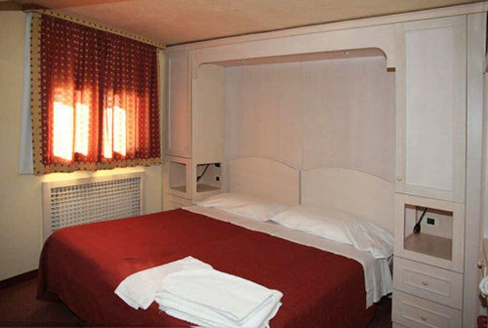 Grand Hotel Duchi D'Aosta Colle Colle Sestriere Exterior foto