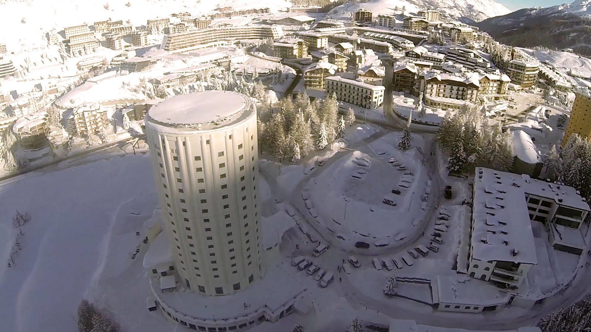 Grand Hotel Duchi D'Aosta Colle Colle Sestriere Exterior foto