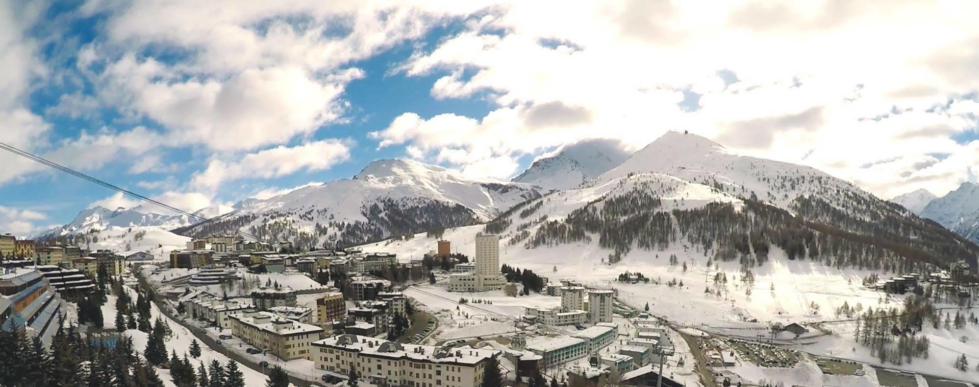 Grand Hotel Duchi D'Aosta Colle Colle Sestriere Exterior foto